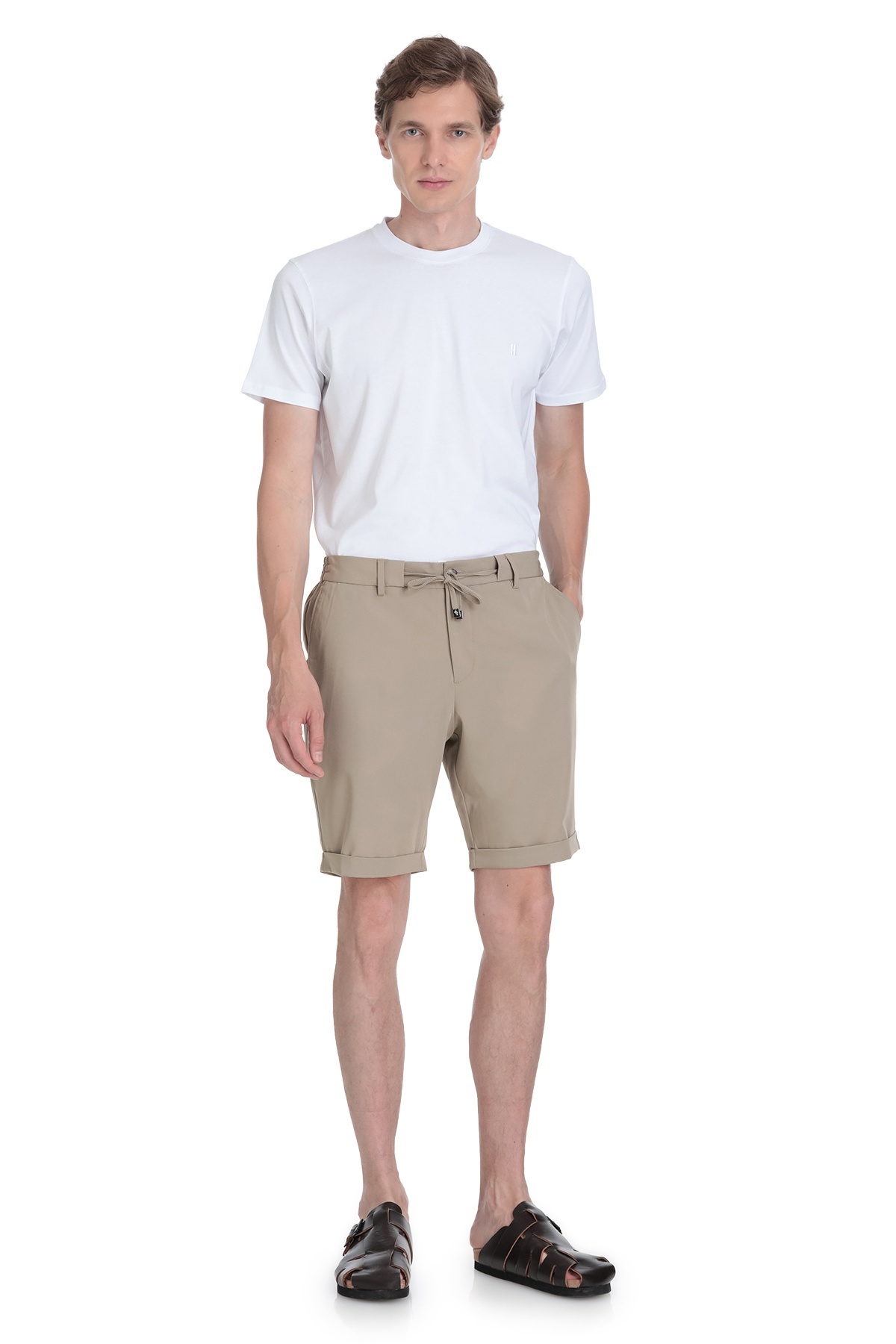 Bej Rahat Kesim Yandan Cepli Şort - 2