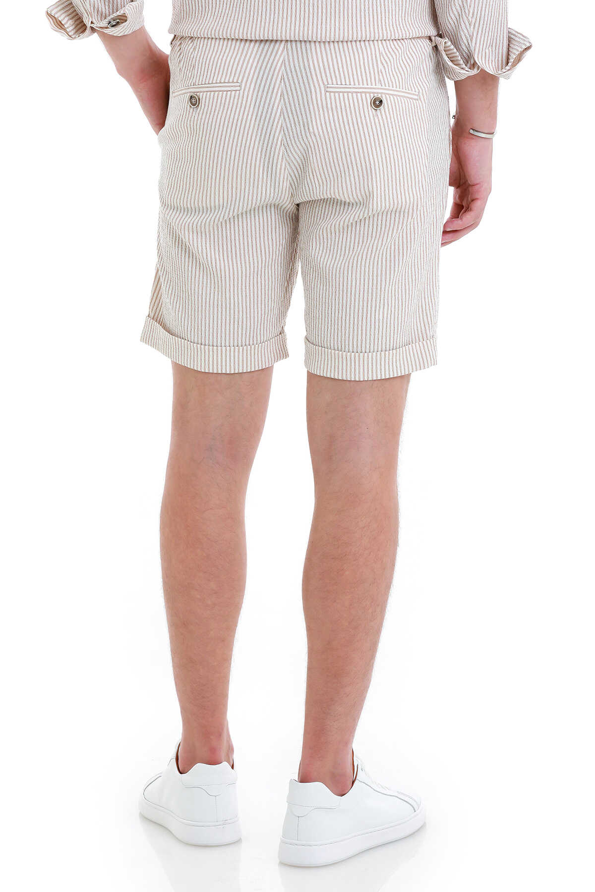 Bej Regular Fit Çizgili Yandan Cepli Şort - 6