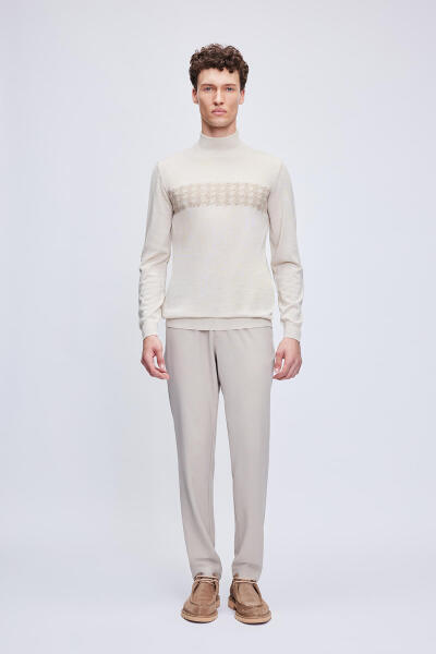 Bej Regular Fit Jakarlı Yarım Balıkçı Yaka Yünlü Triko Kazak - 2