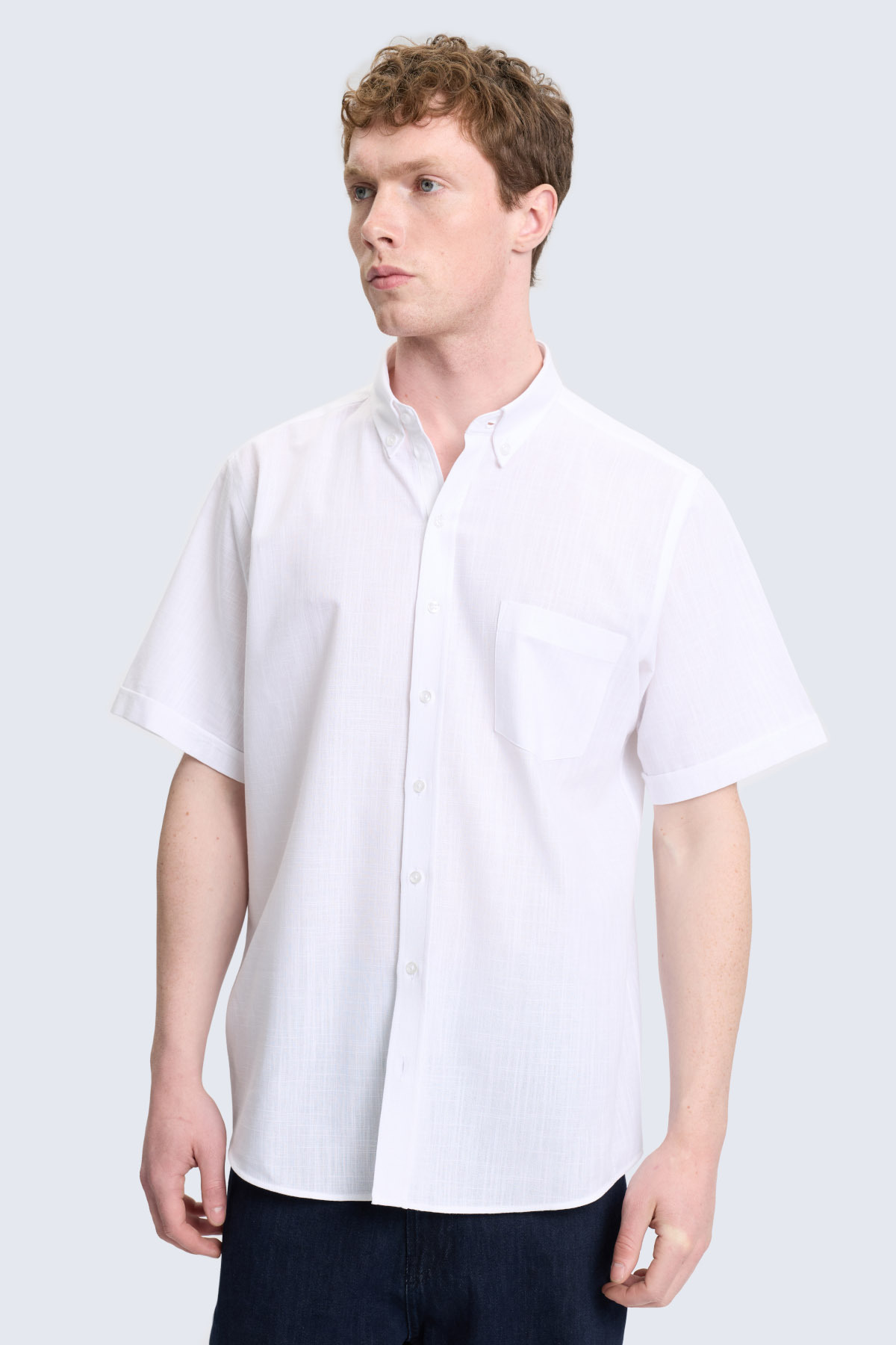 Beyaz Comfort Fit Düğmeli Yaka 100% Pamuk Kısa Kollu Casual Gömlek - 1