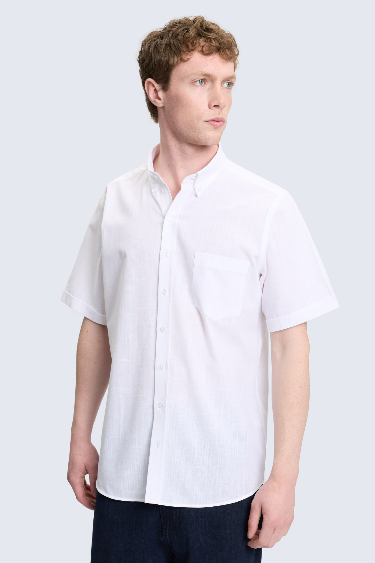 Beyaz Comfort Fit Düğmeli Yaka 100% Pamuk Kısa Kollu Casual Gömlek - 3