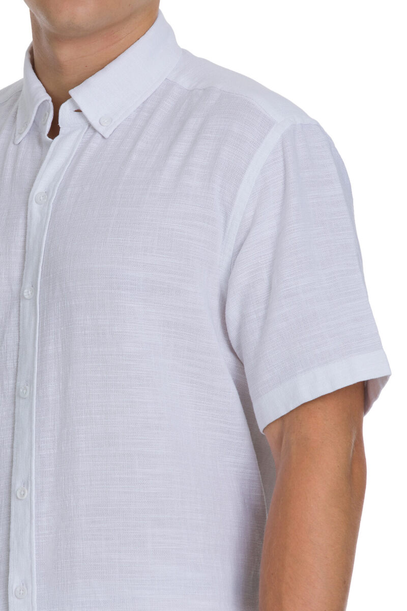 Beyaz Comfort Fit 100% Pamuk Düğmeli Yaka Kısa Kollu Pamuk Gömlek - HTML (1)