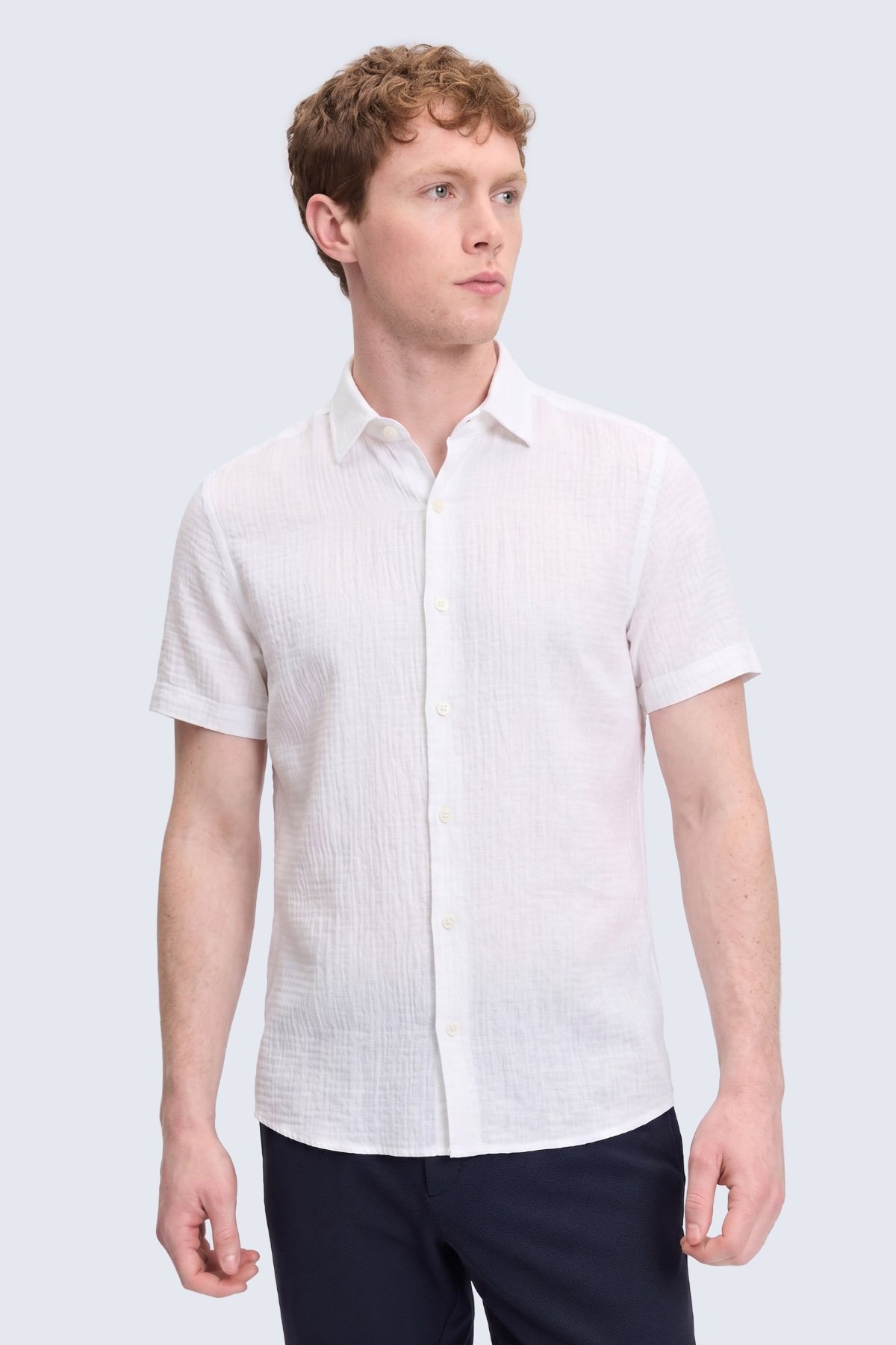 Beyaz Comfort Fit 100% Pamuk Gizli Düğmeli Yaka Kısa Kollu Gömlek - 1