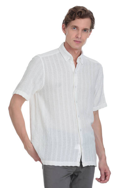 Beyaz Comfort Fit Düğmeli Yaka Kısa Kollu Pamuk Gömlek 