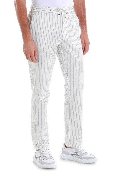 Beyaz Dinamik Fit Çizgili Yandan Cepli Kanvas Pantolon - 3