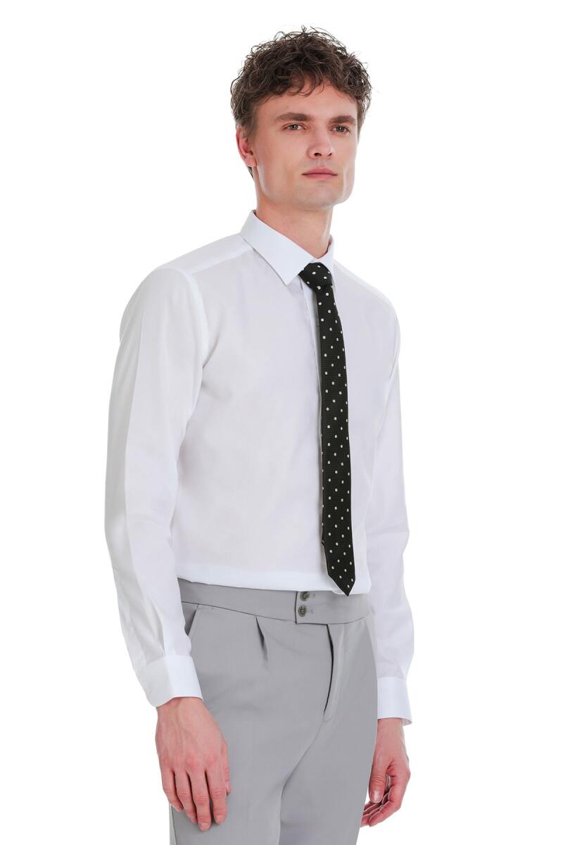 Beyaz Klasik Fit Slim Yaka Uzun Kollu Pamuklu Gömlek - Hatemoğlu