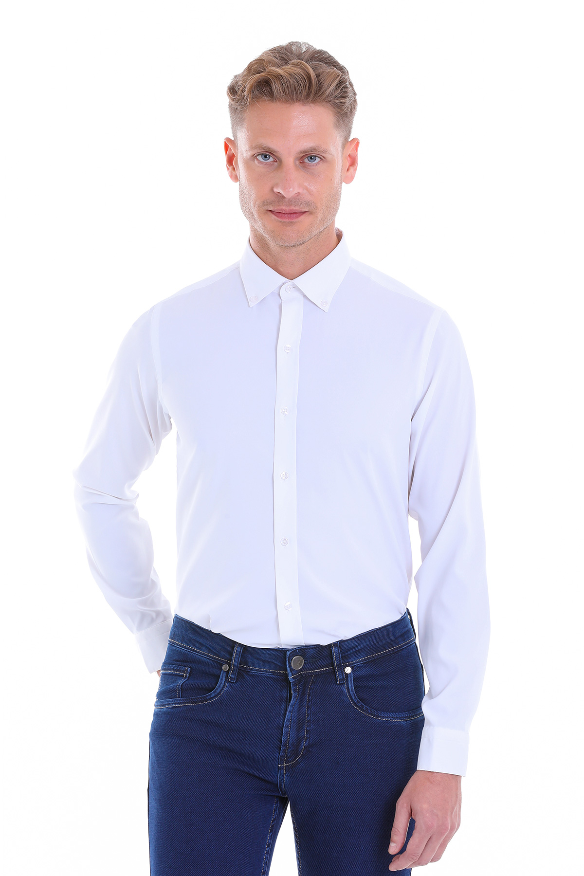 Beyaz Comfort Fit Düz Slim Yaka Uzun Kollu Casual Travel Gömlek
