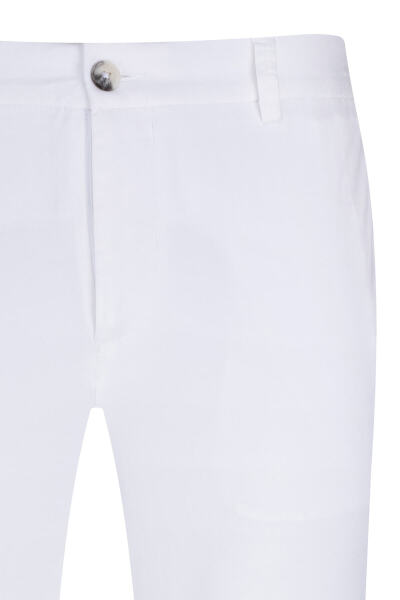 Beyaz Rahat Kesim Yandan Cepli Jogger Pantolon - 2