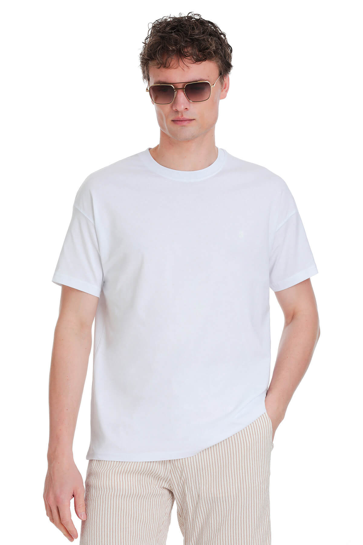 Beyaz Regular Fit 100% Pamuk Bisiklet Yaka Oversize Tişört - 1