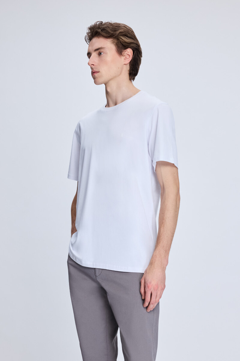 Beyaz Regular Fit Bisiklet Yaka Pamuklu Tişört - HTML (1)