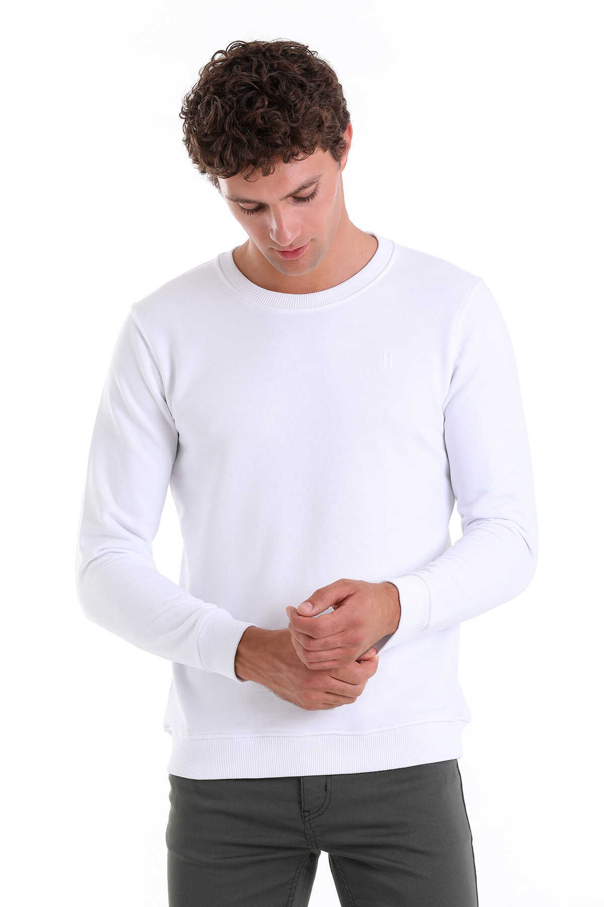 Beyaz Regular Fit Düz Pamuklu Bisiklet Yaka Sweatshirt - 4