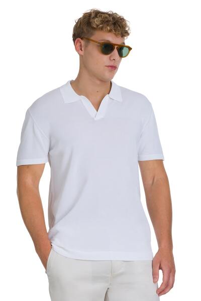 Beyaz Regular Fit Polo Yaka Rayon Tişört 
