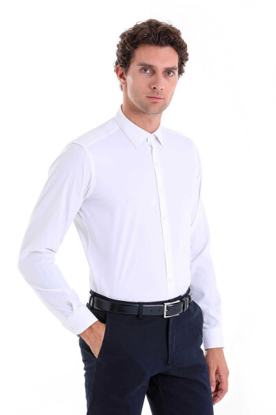 Beyaz Slim Fit Slim Yaka Uzun Kollu Casual Travel Gömlek 
