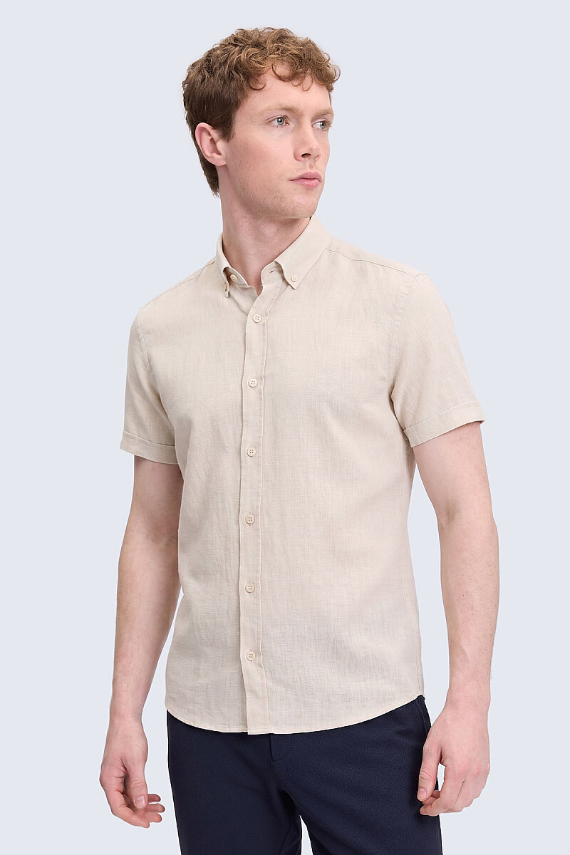 Ekru Comfort Fit 100% Pamuk Gizli Düğmeli Yaka Kısa Kollu Gömlek