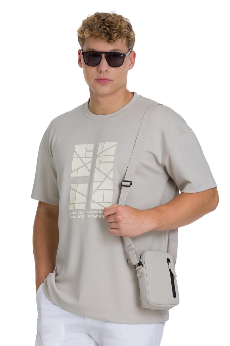 Ekru Regular Fit Bisiklet Yaka Oversize Tişört - HTML (1)