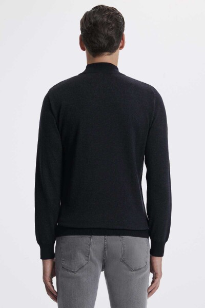 Gri Desenli Siyah Triko Kazak - 3