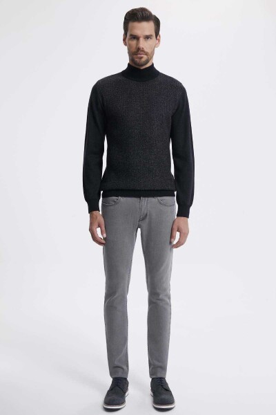 Gri Desenli Siyah Triko Kazak - 4