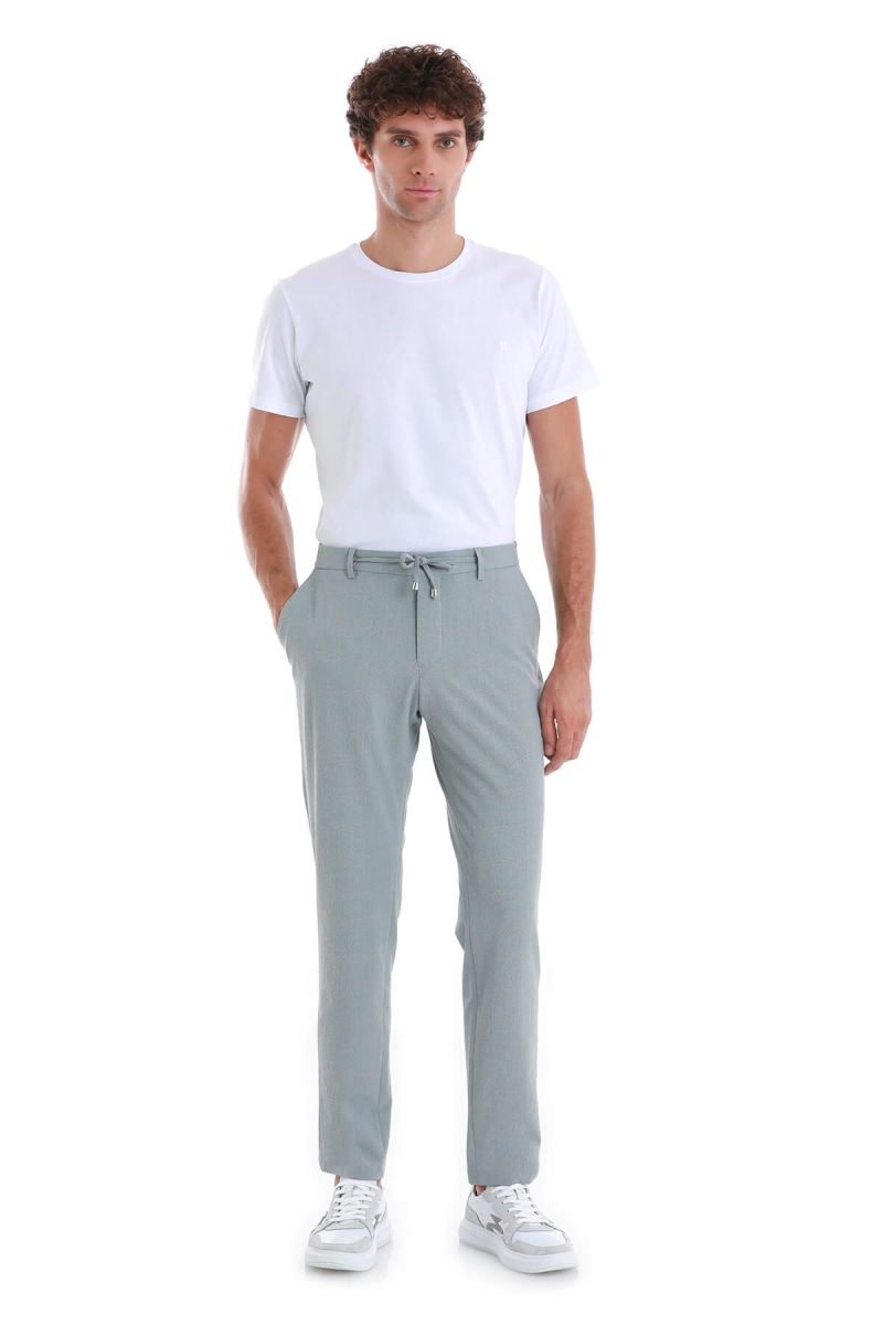 Gri Dinamik Fit Kareli Yandan Cepli Jogger Pantolon - HTML (1)