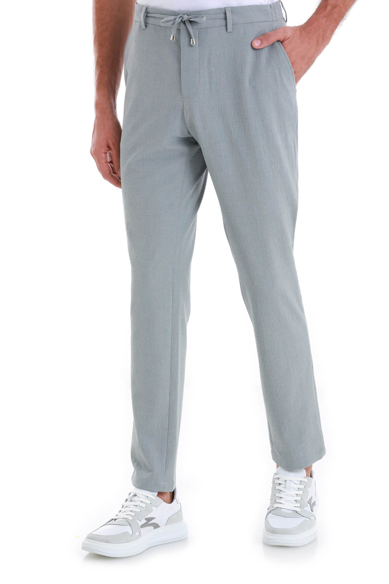 Gri Dinamik Fit Kareli Yandan Cepli Jogger Pantolon - HTML (1)