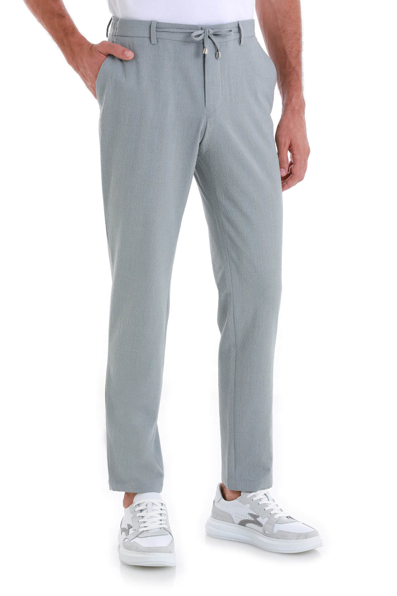 Gri Dinamik Fit Kareli Yandan Cepli Jogger Pantolon - HTML (1)