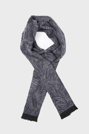 Gri Desenli Atkı - 4