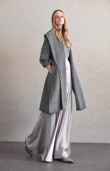 Saykı Woman Siyah Regular Fit Balık Sırtı Desenli Kemerli Yün Manto - 7