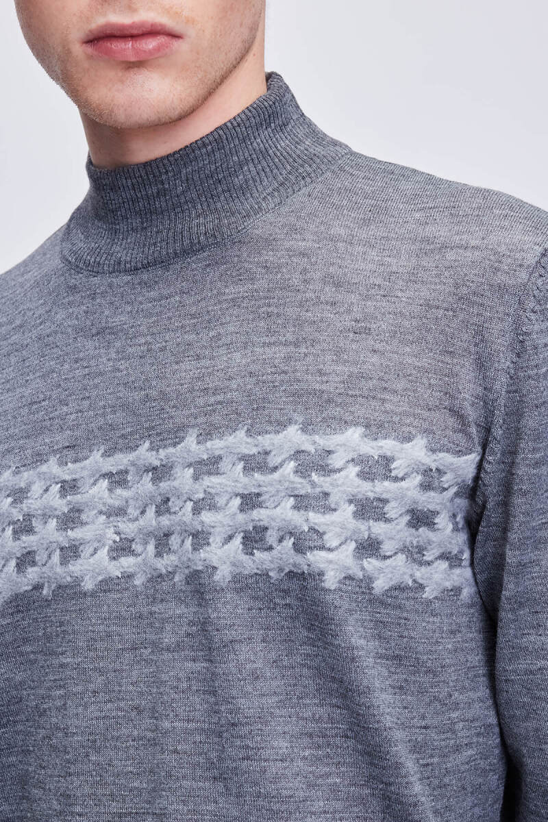 Gri Regular Fit Jakarlı Yarım Balıkçı Yaka Yünlü Triko Kazak - Hatem Saykı (1)