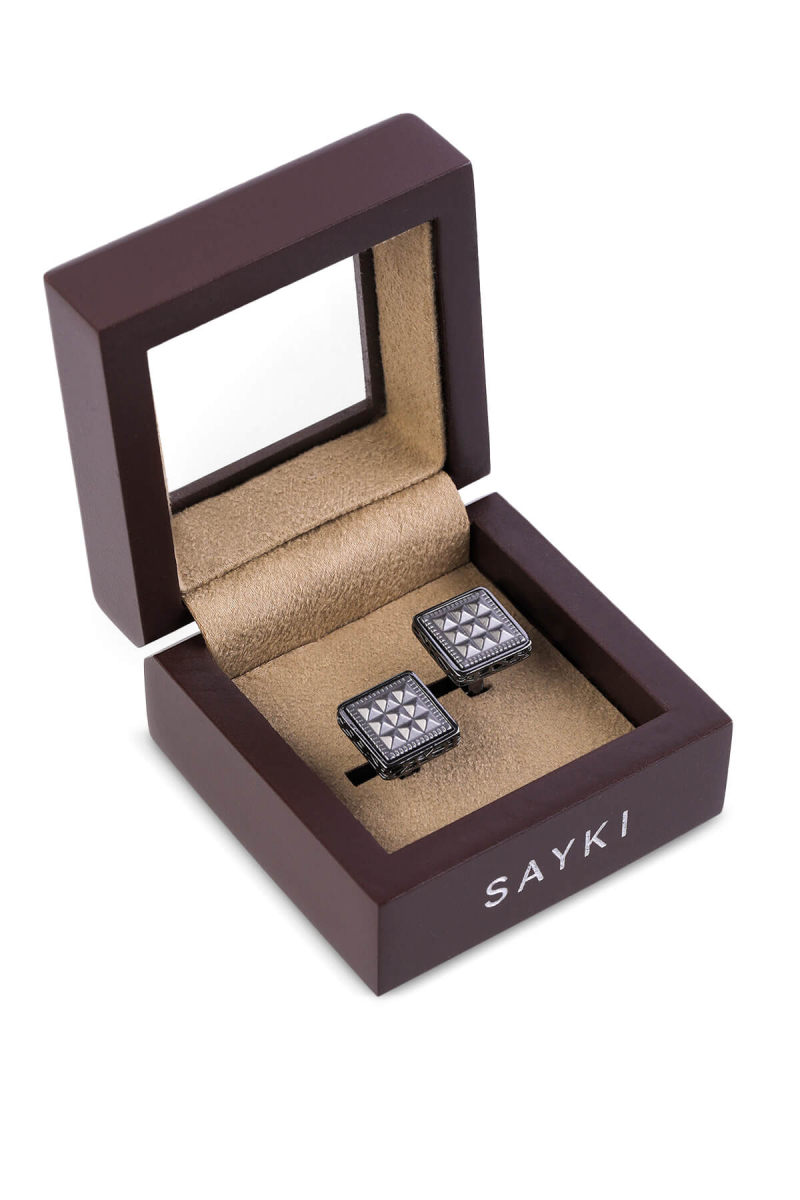 Kare Kol Düğmesi - Hatem Saykı