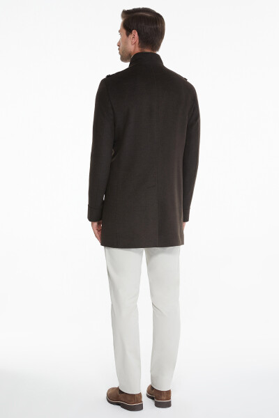 Kahverengi Dik Yaka Cep Detaylı Palto - 3