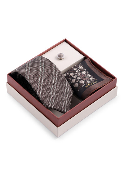 Kahverengi Üçlü Yaka Rozeti Kravat Mendil Set - 2