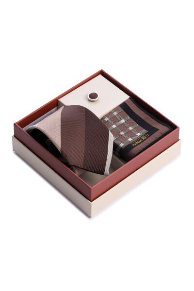 Kahverengi Üçlü Yaka Rozeti Kravat Mendil Set - 2