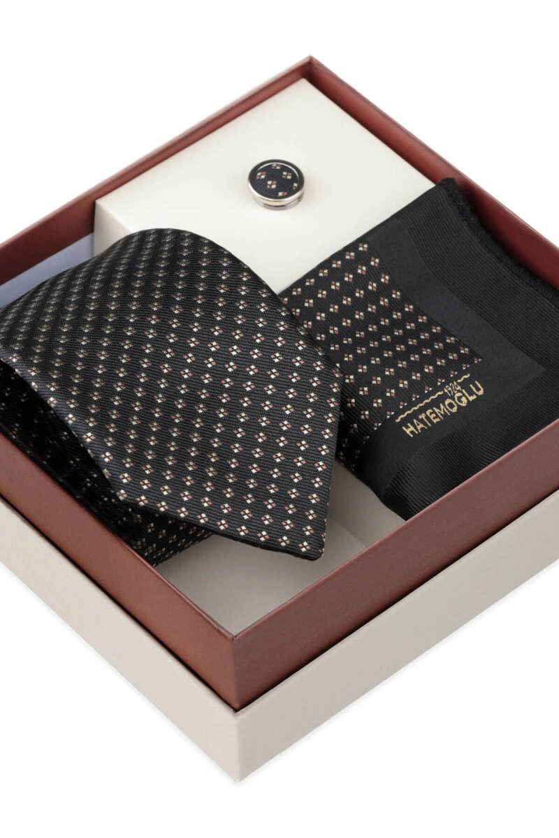 Kahverengi Kravat Mendil ve Yaka Rozeti 3'lü Set - Hatemoğlu (1)