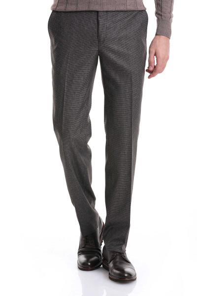 Kahverengi Regular Fit Desenli Yandan Cepli Kumaş Pantolon - 1