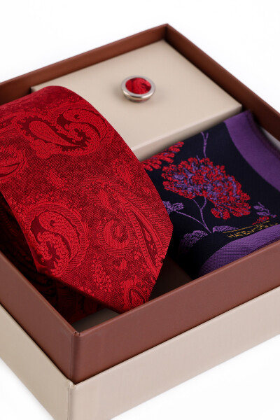 Kırmızı Üçlü Yaka Rozeti Kravat Mendil Set - 5