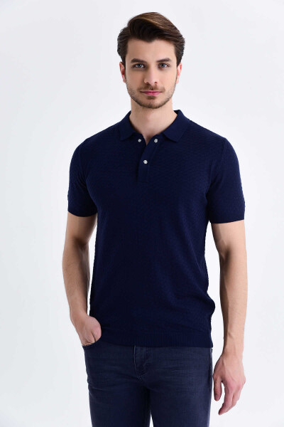 Lacivert Desenli Polo Yaka Tişört - 1