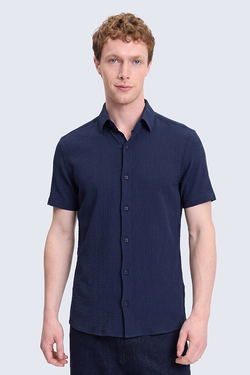 Lacivert Comfort Fit 100% Pamuk Gizli Düğmeli Yaka Kısa Kollu Gömlek