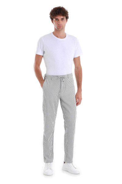 Lacivert Dinamik Fit Çizgili Yandan Cepli Jogger Pantolon - 1