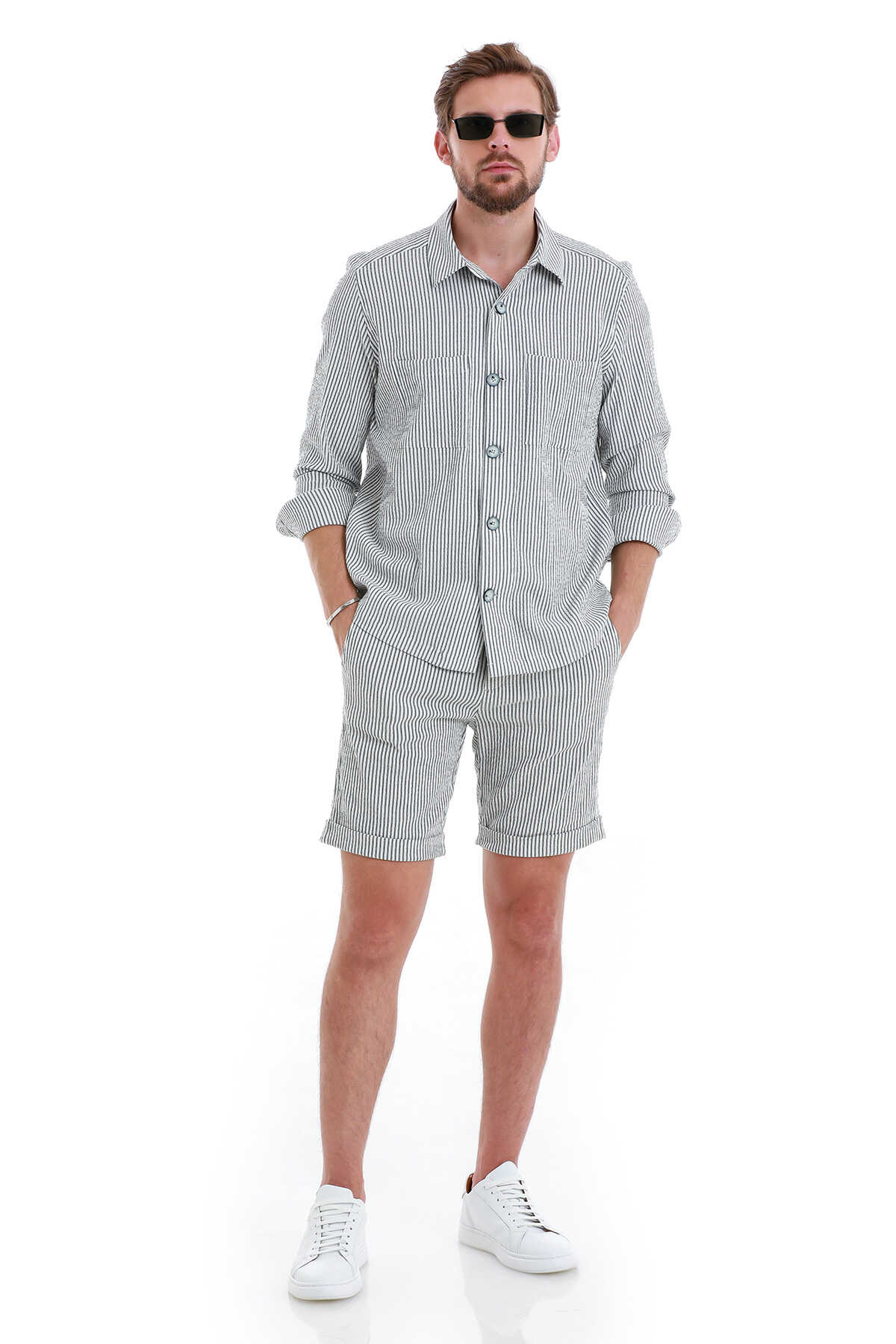 Lacivert Regular Fit Çizgili Yandan Cepli Şort - 2