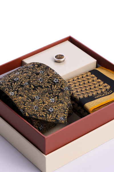 Sarı Üçlü Yaka Rozeti Kravat Mendil Set - 3