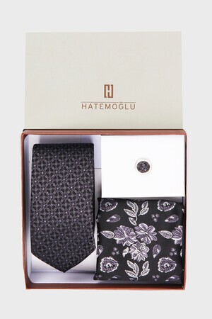 Siyah Üçlü Kravat Mendil Yaka Rozeti Set - 4