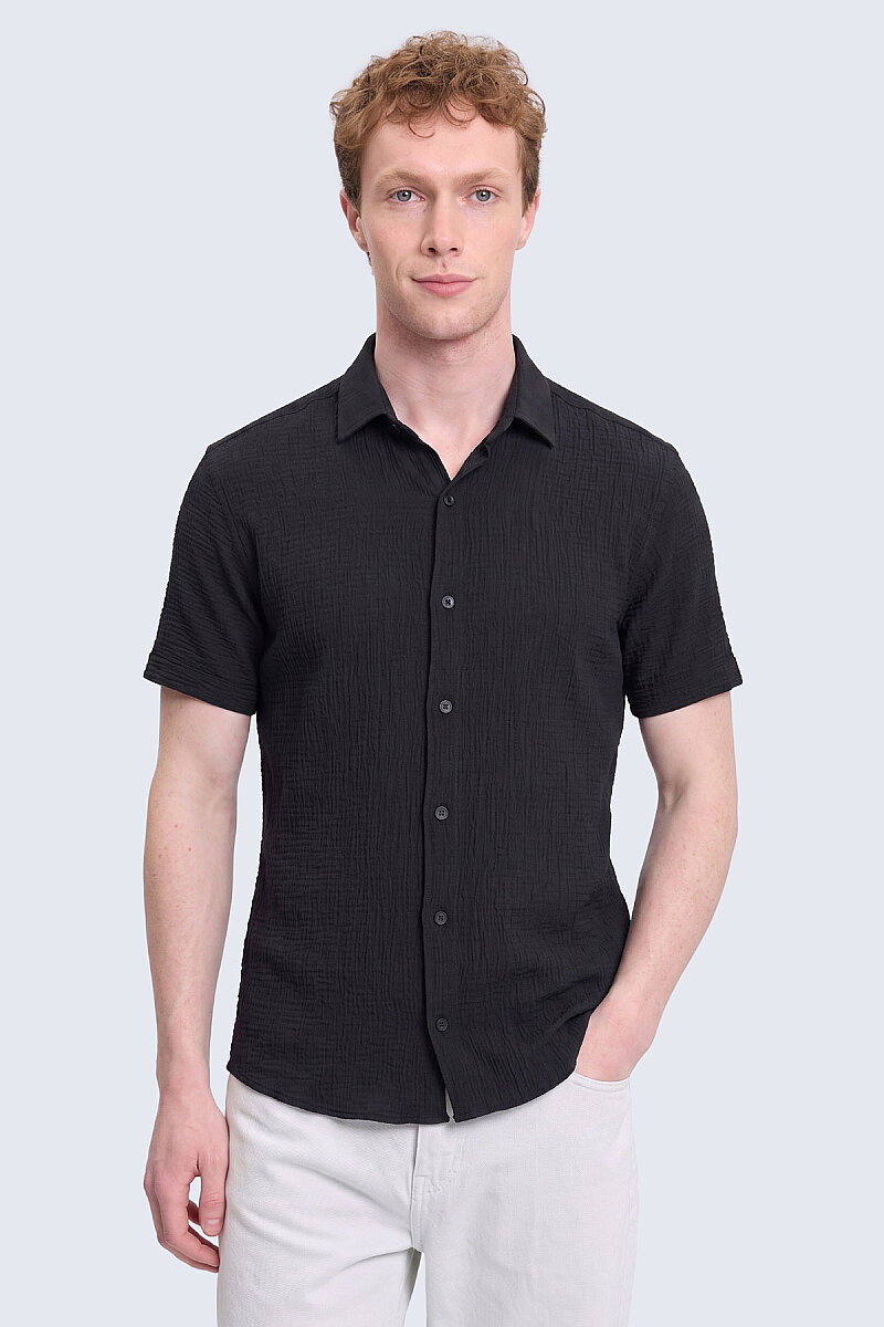 Siyah Comfort Fit 100% Pamuk Gizli Düğmeli Yaka Kısa Kollu Gömlek