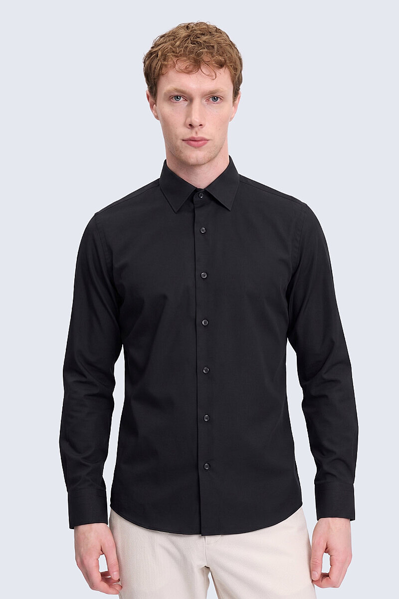 Siyah Comfort Fit Slim Yaka Uzun Kollu Gömlek