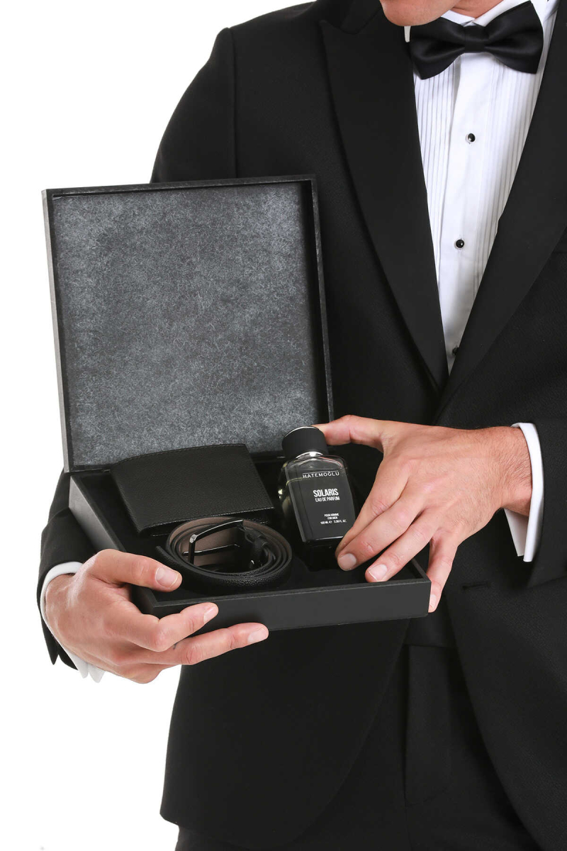 Ahşap Kutulu Erkek Parfüm Cüzdan Kemer 3'lü Hediyelik Set - Hatemoğlu (1)