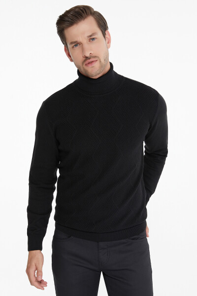 Siyah Desenli Balıkçı Yaka Triko Kazak - 1