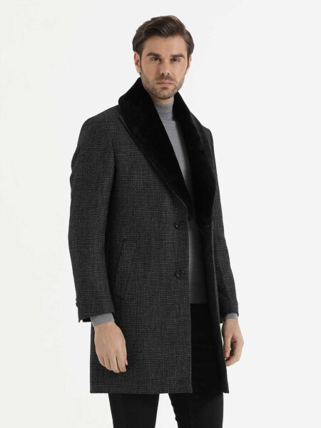 Siyah Kürklü Palto - 3