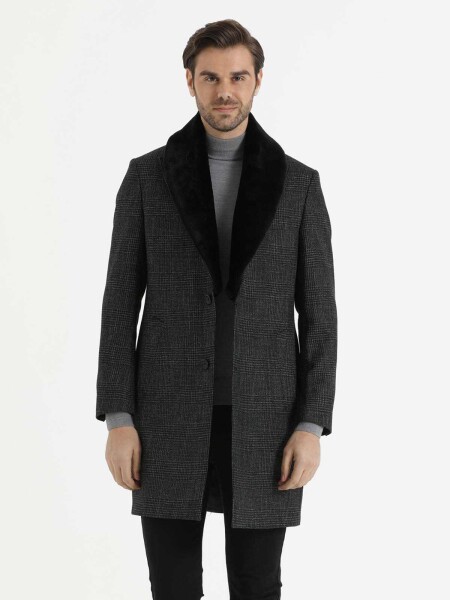 Siyah Kürklü Palto - 1