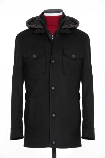 Siyah Kapüşonlu Kaban - 1