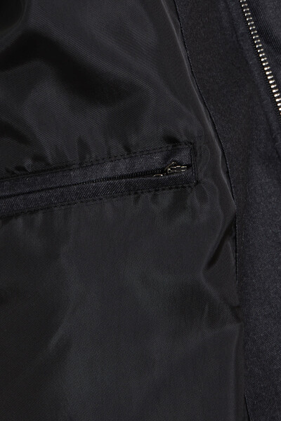 Siyah Kapüşonlu Kürklü Kapitone Kaban - 8