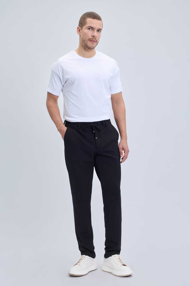 Siyah Rahat Kesim Yandan Cepli Jogger Pantolon