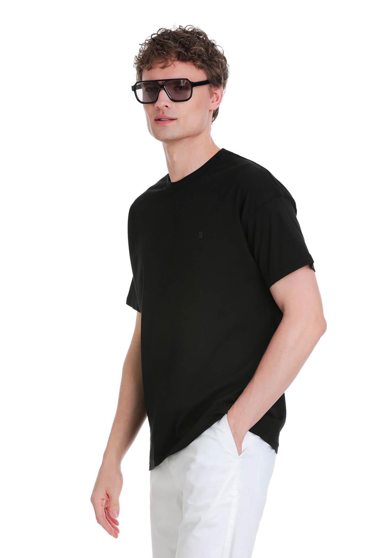 Siyah Regular Fit 100% Pamuk Bisiklet Yaka Oversize Tişört - 3